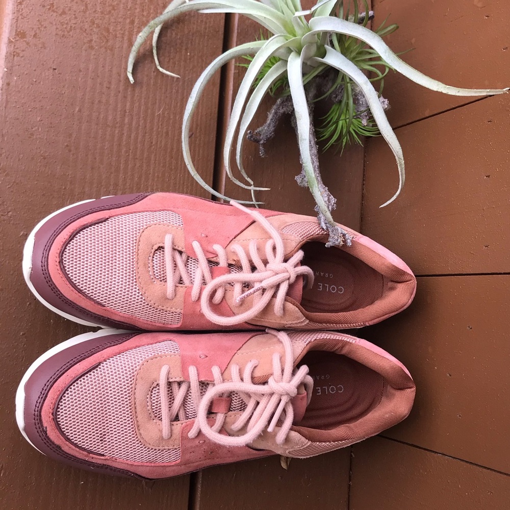 Cole Haan Grand Sneakers size 9